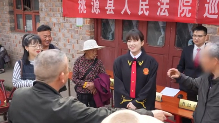 香港圖庫app,美財(cái)政部長談關(guān)稅談判_試用版V14.93